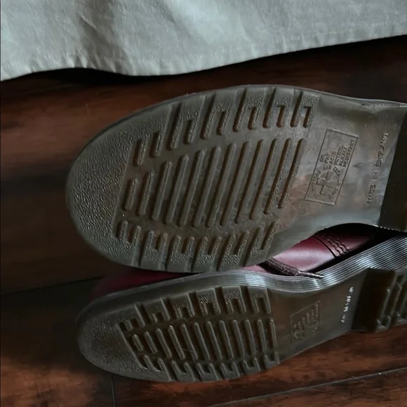 Dr. Martens Men's Burgundy Boots - Picture 7 of 11